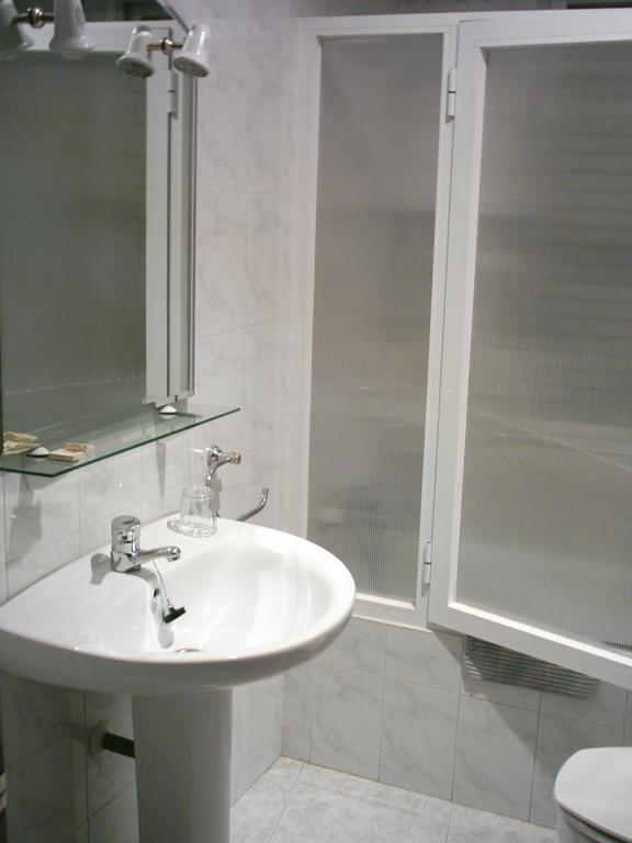 Hostal San Andres Aleson Quarto foto